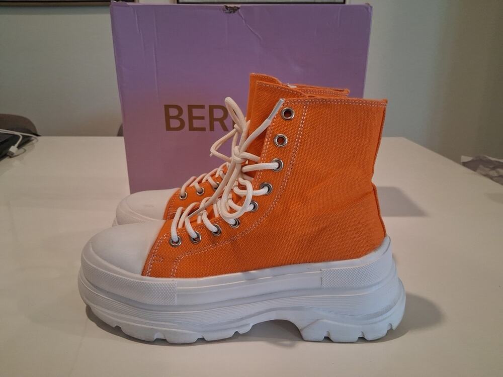 BERNESS Womens Orange Canvass High-Top Sneakers w\ White Sole Size 7